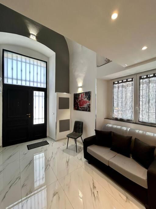 Nika House Of The Sun Villa คาตาเนีย ภายนอก รูปภาพ